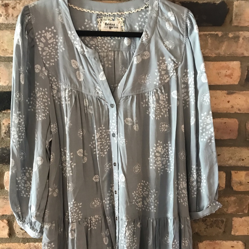 XL holding horses light blue button down.